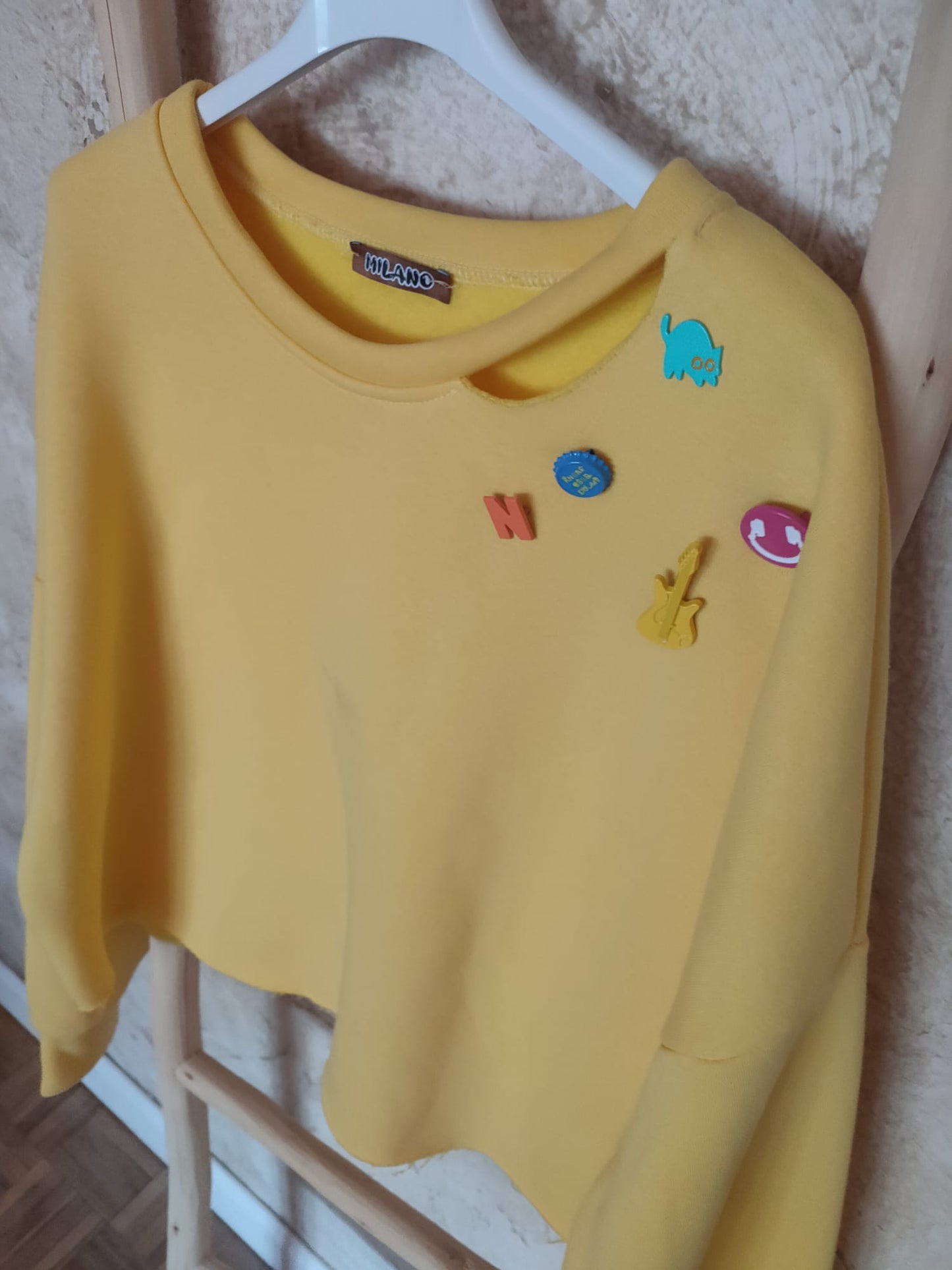 Sudadera PINS amarilla