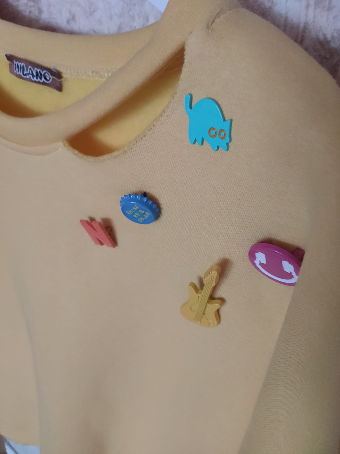 Sudadera PINS amarilla