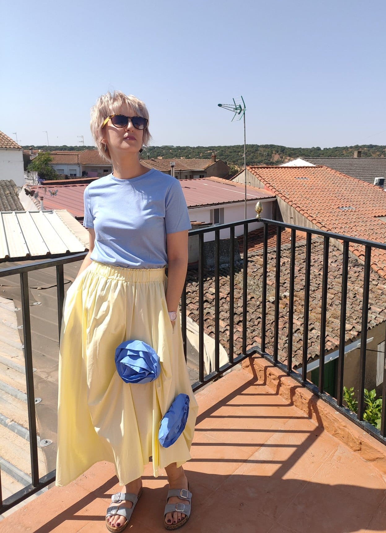 Falda TULIPÁN amarilla