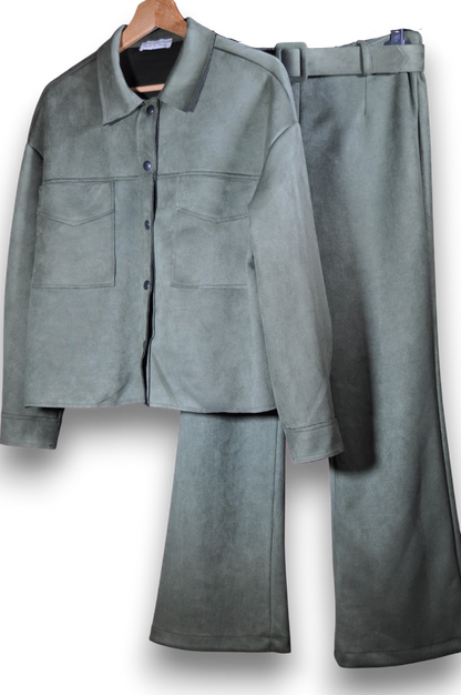Traje BAVIERA antelina verde